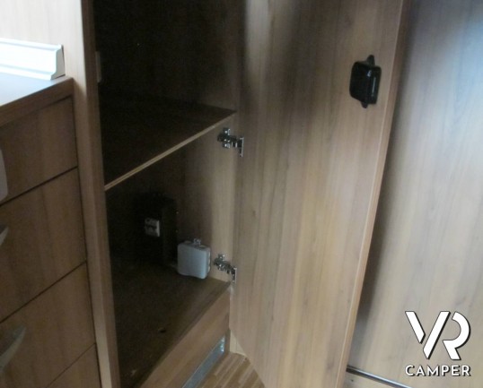 Burstner Travel Van 570 - camper semintegrale usato su meccanica Ducato 130 CV, dotato di veranda, antenna satellitare, porta bici. In visione alla se