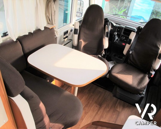 Hymer Exsis I 504 - camper usato motorhome compatto su motore Ducato 130 cv, 4 posti letto, dotato di veranda, antenna satellitare, retrocamera.