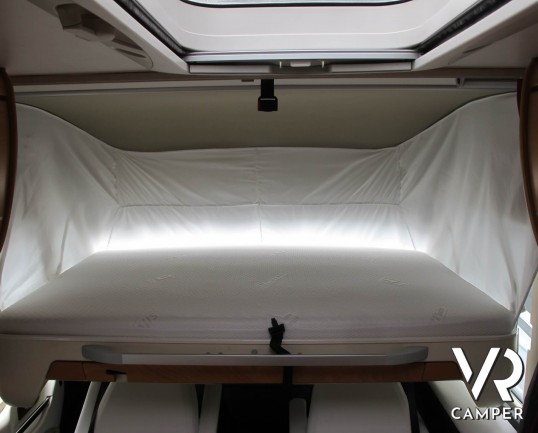 HYMER B 664 CL - camper motorhome usato, con doppio pavimento, ampio garage, comoda dinette. Italiavr vendita camper Torino