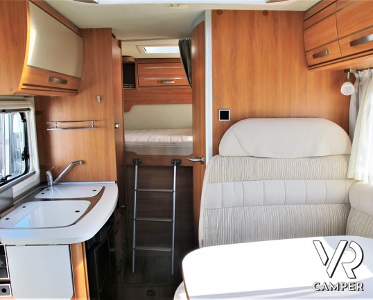 Hymer Exsis-T 414 - camper semintegrale usato, con letto matrimoniale trasversale in coda, veranda e portabici. Su meccanica Fiat Ducato 130 CV. Itali