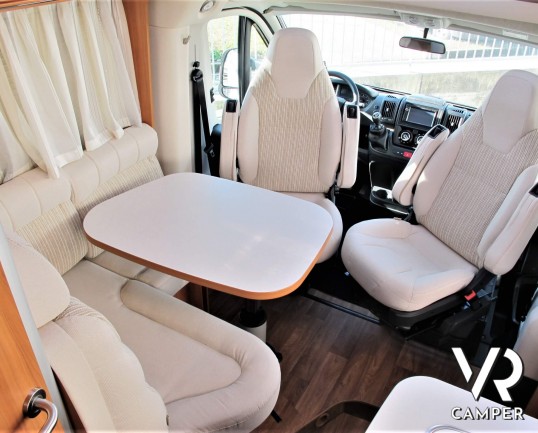 Hymer Exsis-T 414 - camper semintegrale usato, con letto matrimoniale trasversale in coda, veranda e portabici. Su meccanica Fiat Ducato 130 CV. Itali