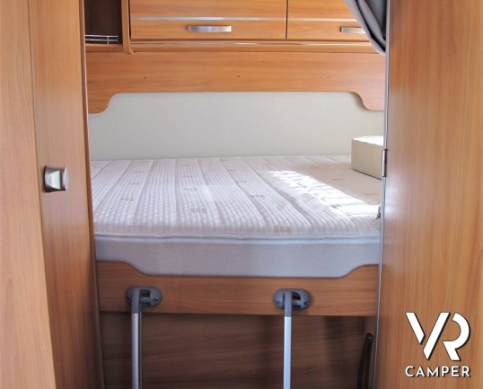 Hymer Exsis-T 414 - camper semintegrale usato, con letto matrimoniale trasversale in coda, veranda e portabici. Su meccanica Fiat Ducato 130 CV. Itali