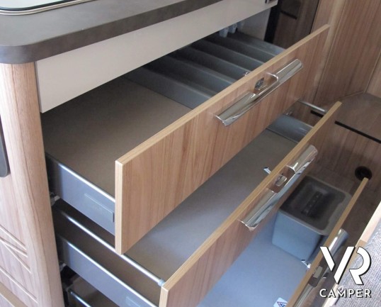 Hymer Exsis I 474 - camper nuovo motorhome compatto, con letti gemelli e basculante, doppio pavimento, garage - ItaliaVR vendita camper torino e piemo