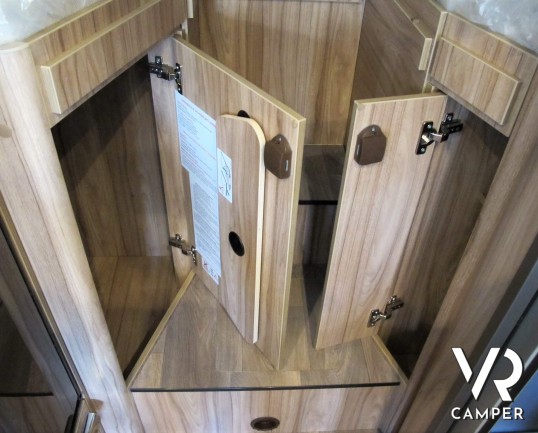 Hymer Exsis I 474 - camper nuovo motorhome compatto, con letti gemelli e basculante, doppio pavimento, garage - ItaliaVR vendita camper torino e piemo