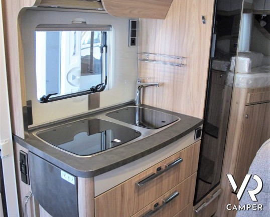 Hymer Exsis I 474 - camper nuovo motorhome compatto, con letti gemelli e basculante, doppio pavimento, garage - ItaliaVR vendita camper torino e piemo