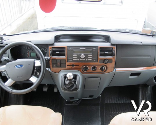 Hymer Tramp 612 CL - camper usato semintegrale 3 posti letto, dotato di veranda, retrocamera, antenna tv, climatizzatore. In visione alla sede ItaliaV