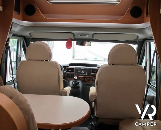 Hymer Tramp 612 CL - camper usato semintegrale 3 posti letto, dotato di veranda, retrocamera, antenna tv, climatizzatore. In visione alla sede ItaliaV