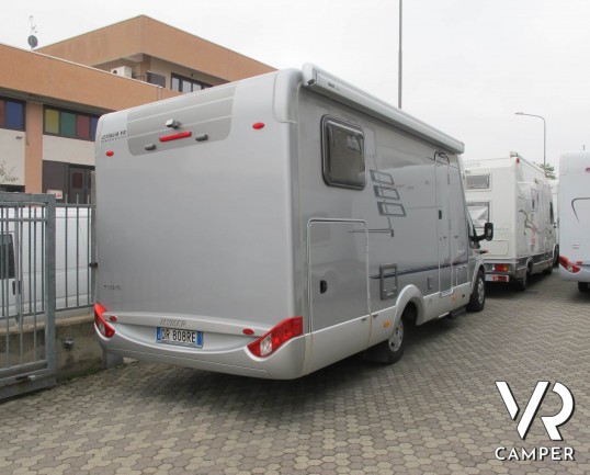 Hymer Tramp 612 CL - camper usato semintegrale 3 posti letto, dotato di veranda, retrocamera, antenna tv, climatizzatore. In visione alla sede ItaliaV