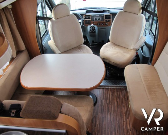 Hymer Tramp 612 CL - camper usato semintegrale 3 posti letto, dotato di veranda, retrocamera, antenna tv, climatizzatore. In visione alla sede ItaliaV