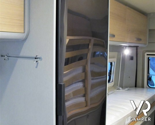 Hymer Van 600 FREE - camper furgonato nuovo modello 2020, con letto sul tetto sollevabile, su motore 160 cv - camper in vendita da ItaliaVR a Torino