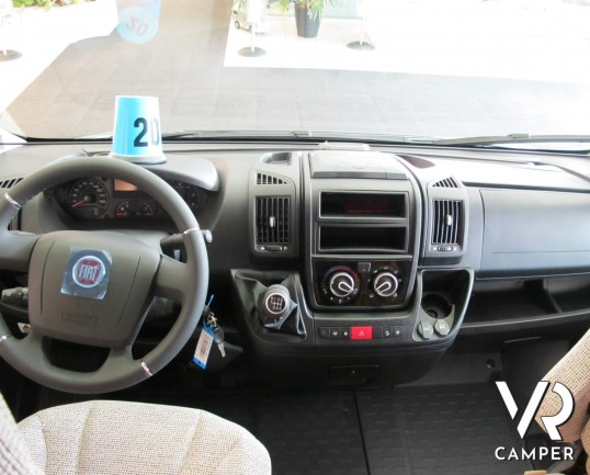 Hymer Van 600 FREE - camper furgonato nuovo modello 2020, con letto sul tetto sollevabile, su motore 160 cv - camper in vendita da ItaliaVR a Torino