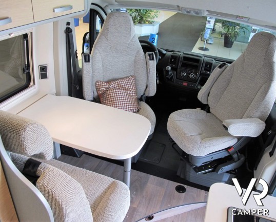 Hymer Van 600 FREE - camper furgonato nuovo modello 2020, con letto sul tetto sollevabile, su motore 160 cv - camper in vendita da ItaliaVR a Torino