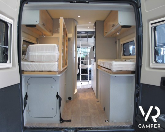 Hymer Van 600 FREE - camper furgonato nuovo modello 2020, con letto sul tetto sollevabile, su motore 160 cv - camper in vendita da ItaliaVR a Torino