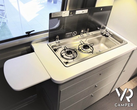 Hymer Van 600 FREE Campus - camper nuovo furgonato 2020, meccanica Mercedes, colore bianco, con letto sul tetto - ItaliaVR