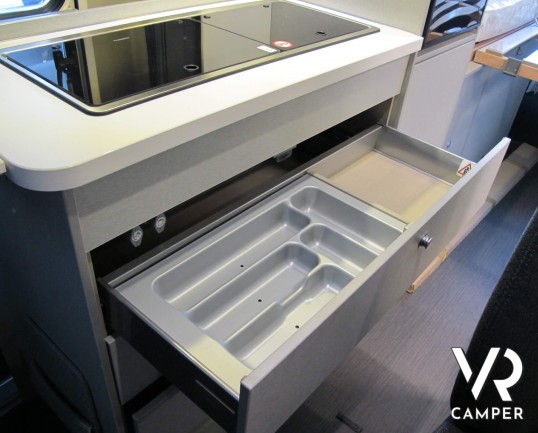 Hymer Van 600 FREE Campus - camper nuovo furgonato 2020, meccanica Mercedes, colore bianco, con letto sul tetto - ItaliaVR