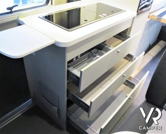 Hymer Van 600 FREE Campus - camper nuovo furgonato 2020, meccanica Mercedes, colore bianco, con letto sul tetto - ItaliaVR