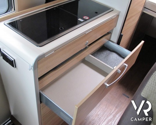 HymerCar Grand Canyon S - camper usato furgonato, colore blu pastello, su potente meccanica Mercedes 4x4 - Italiavr vendita camper Druento Torino