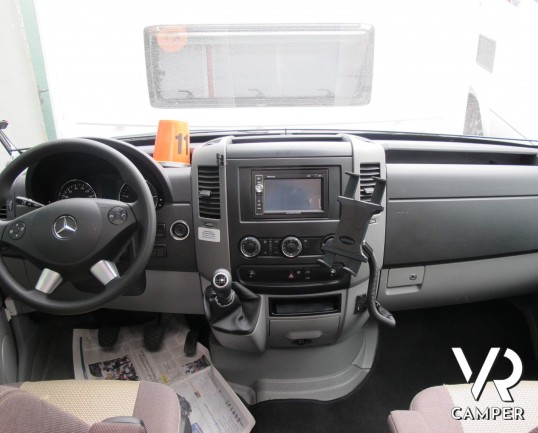 HymerCar Grand Canyon S - camper usato furgonato, colore blu pastello, su potente meccanica Mercedes 4x4 - Italiavr vendita camper Druento Torino