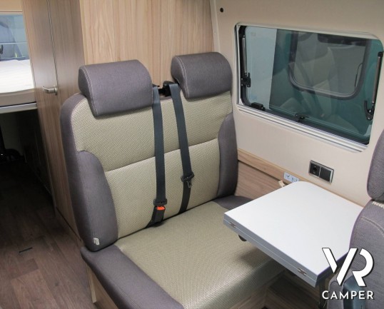 HymerCar Grand Canyon S - camper usato furgonato, colore blu pastello, su potente meccanica Mercedes 4x4 - Italiavr vendita camper Druento Torino