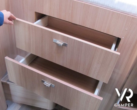 Knaus SkyWave 650 MG - camper semintegrale usato, semintegrale recente del 2016, su meccanica Ducato 130 CV, dotato di veranda, retrocamera, sensori