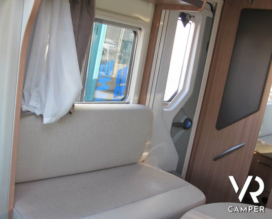 Knaus SkyWave 650 MG - camper semintegrale usato, semintegrale recente del 2016, su meccanica Ducato 130 CV, dotato di veranda, retrocamera, sensori