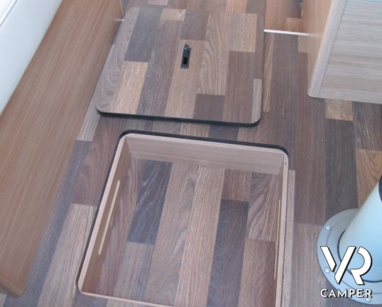 Knaus SkyWave 650 MG - camper semintegrale usato, semintegrale recente del 2016, su meccanica Ducato 130 CV, dotato di veranda, retrocamera, sensori