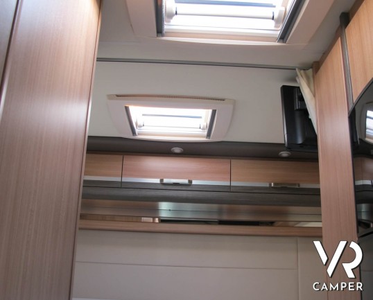 Knaus SkyWave 650 MG - camper semintegrale usato, semintegrale recente del 2016, su meccanica Ducato 130 CV, dotato di veranda, retrocamera, sensori