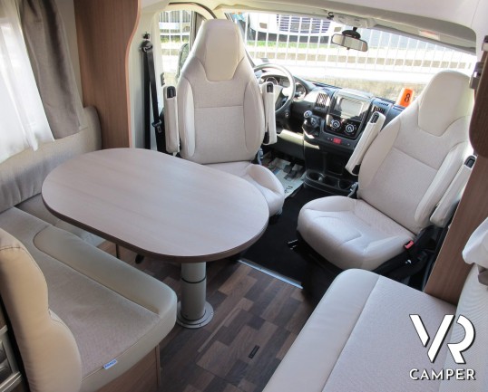 Knaus SkyWave 650 MG - camper semintegrale usato, semintegrale recente del 2016, su meccanica Ducato 130 CV, dotato di veranda, retrocamera, sensori