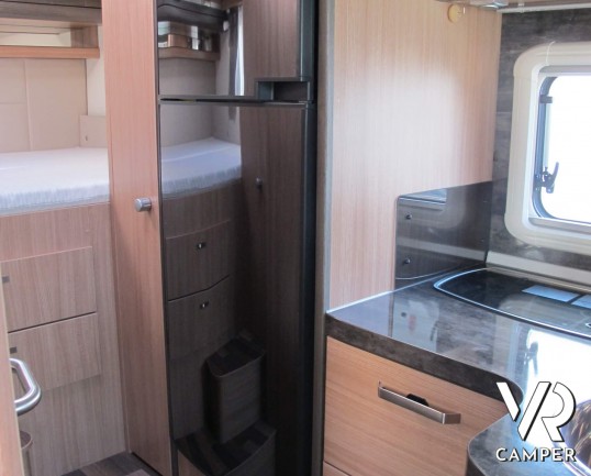 Knaus SkyWave 650 MG - camper semintegrale usato, semintegrale recente del 2016, su meccanica Ducato 130 CV, dotato di veranda, retrocamera, sensori