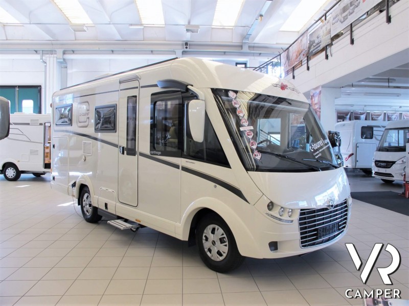 Carthago C-Tourer I 141: camper motorhome compatto, con letti gemelli in coda, bagno con doccia separata, garage.