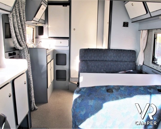 Allcar Nabilia 545 - camper monoscocca con cellula monoblocco in vetroresina, 4 posti letto, pochissimi chilometri. Visionabile alla sede ItaliaVR a T