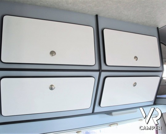 Allcar Nabilia 545 - camper monoscocca con cellula monoblocco in vetroresina, 4 posti letto, pochissimi chilometri. Visionabile alla sede ItaliaVR a T