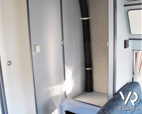 Allcar Nabilia 545 - camper monoscocca con cellula monoblocco in vetroresina, 4 posti letto, pochissimi chilometri. Visionabile alla sede ItaliaVR a T