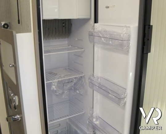 Burstner Lyseo TD Privilège 680 - camper semintegrale con letto basculante, dinette apribile, bagno con doccia separata, senza barriere architettonich