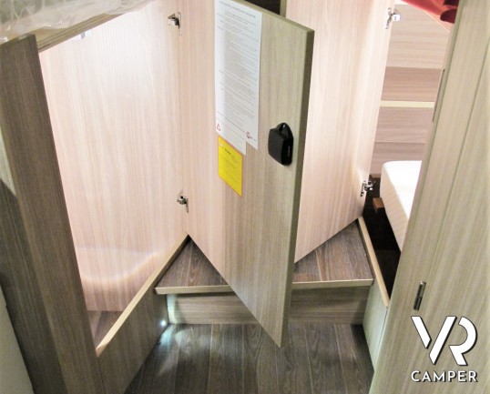 Burstner Travel Van 620 - Nuovo modello camper semintegrale in versione compatta, grazie al design esterno del cupolino dalla forma slanciata che conf