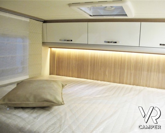 Burstner Twenty-20 - camper semintegrale con letto matrimoniale e doppio garage, su Fiat Ducato 140 cv_italiavr vendita camper torino druento