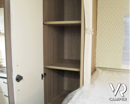 Burstner Twenty-20 - camper semintegrale con letto matrimoniale e doppio garage, su Fiat Ducato 140 cv_italiavr vendita camper torino druento