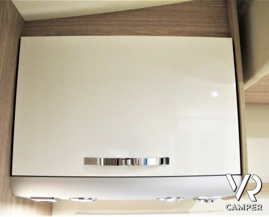 Burstner Twenty-20 - camper semintegrale con letto matrimoniale e doppio garage, su Fiat Ducato 140 cv_italiavr vendita camper torino druento