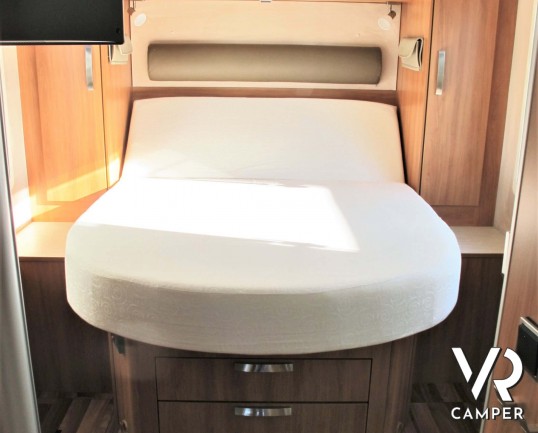 Hymer B 698_camper motorhome usato_Hymer usato 5 posti__cerchi in lega_climatizzatore_videocamera di retromarcia_antenna satellitare con doppia ottica