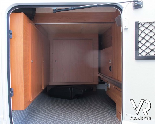 Hymer B 698_camper motorhome usato_Hymer usato 5 posti__cerchi in lega_climatizzatore_videocamera di retromarcia_antenna satellitare con doppia ottica