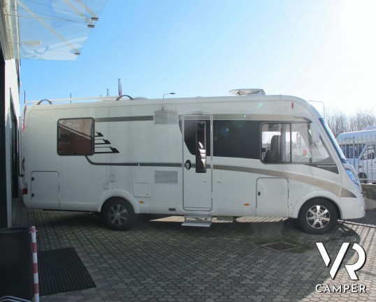 Hymer B 698_camper motorhome usato_Hymer usato 5 posti__cerchi in lega_climatizzatore_videocamera di retromarcia_antenna satellitare con doppia ottica