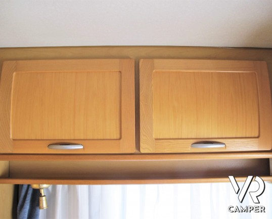 McLouis Glen 262 - camper semintegrale usato 6 posti omologati, 4 posti letto, con letto matrimoniale posteriore