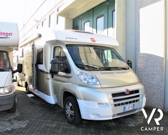 Burstner Ixeo IT 726: camper usato semintegrale con 4 posti letto, su meccanica Fiat Ducato 130 cv.