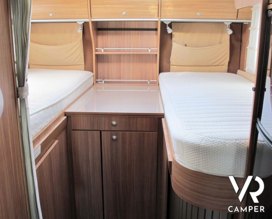 Burstner Ixeo IT 726: camper usato semintegrale con 4 posti letto, su meccanica Fiat Ducato 130 cv.