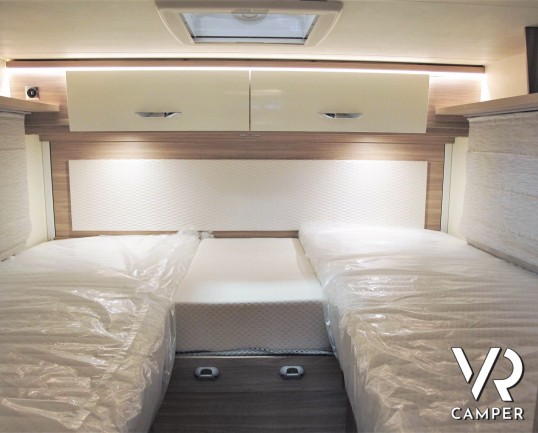 Burstner Lyseo Time T 727 G: camper semintegrale con letti gemelli e letto basculante elettrico, garage doppio portellone, su base FIAT 140 CV, Euro 6