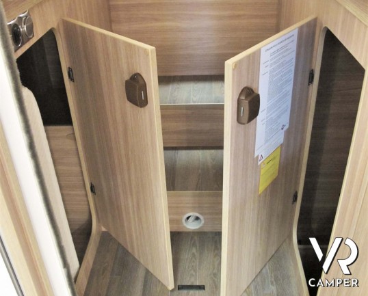 Burstner Lyseo Time T 727 G: camper semintegrale con letti gemelli e letto basculante elettrico, garage doppio portellone, su base FIAT 140 CV, Euro 6