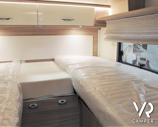 Burstner Lyseo Time T 727 G: camper semintegrale con letti gemelli e letto basculante elettrico, garage doppio portellone, su base FIAT 140 CV, Euro 6