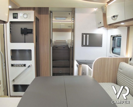 Burstner Lyseo Time T 727 G: camper semintegrale con letti gemelli e letto basculante elettrico, garage doppio portellone, su base FIAT 140 CV, Euro 6