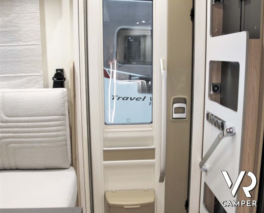 Burstner Lyseo Time T 727 G: camper semintegrale con letti gemelli e letto basculante elettrico, garage doppio portellone, su base FIAT 140 CV, Euro 6