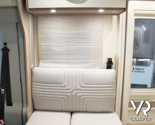 Burstner Lyseo Time T 727 G: camper semintegrale con letti gemelli e letto basculante elettrico, garage doppio portellone, su base FIAT 140 CV, Euro 6